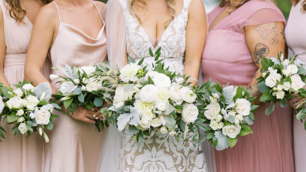 monochromatic wedding bouquet, white wedding flowers, white and green bouquet