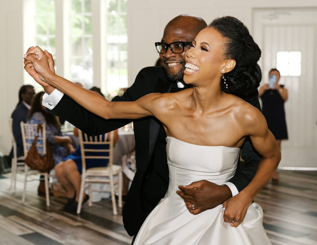 first dance with couple