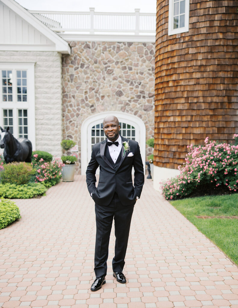 Wedding Portraits with couple at Ryland Inn, New Jersey with photos by Simone Jaramillo Photography