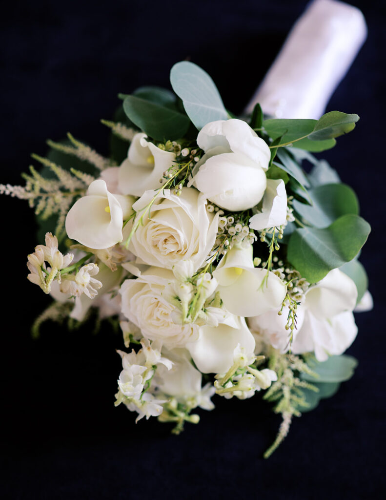 Bridal bouquet details with photos by Simone Jaramillo Photography