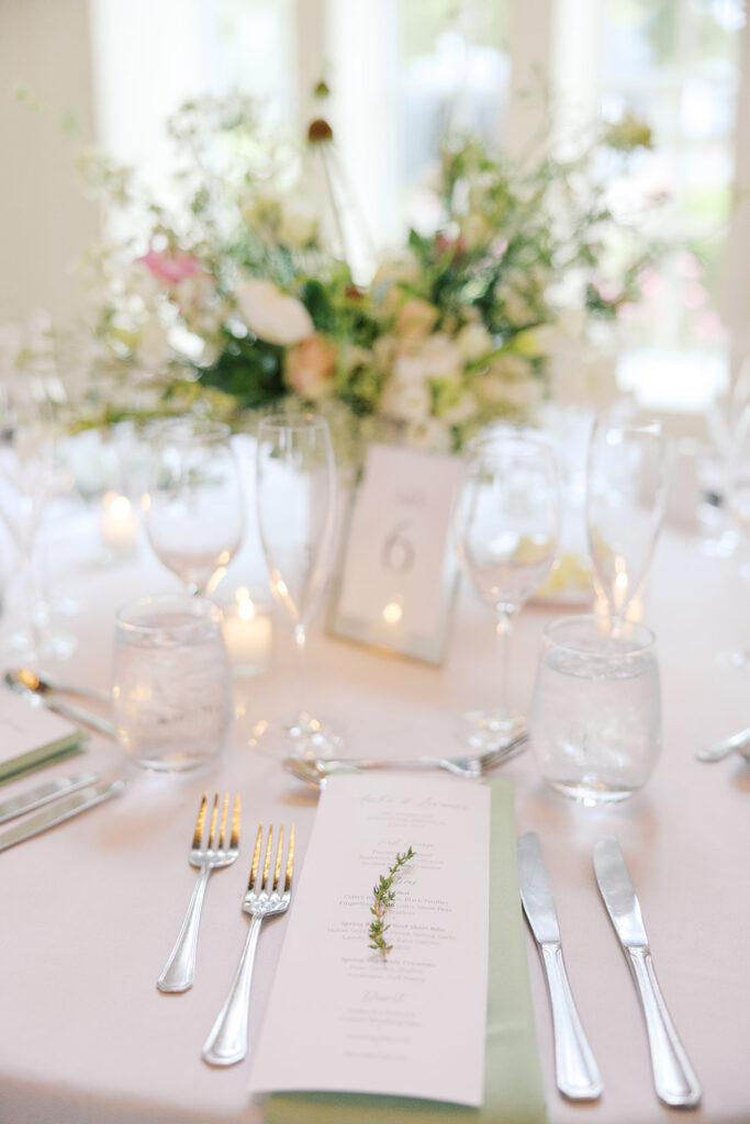 Elegant Table details
